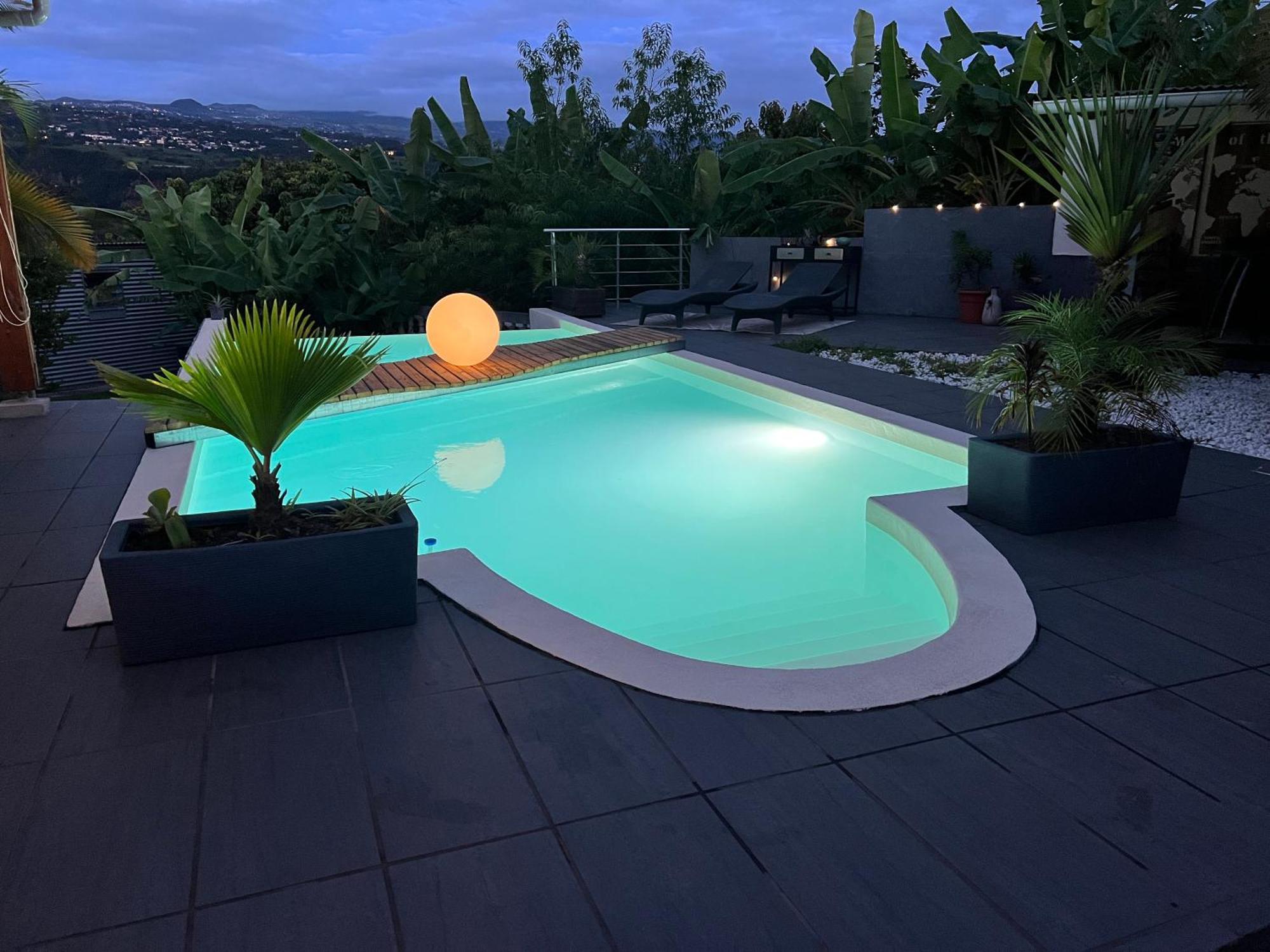 Villa Ti Moon, Entre Deux, Piscine Entre-Deux Exterior foto